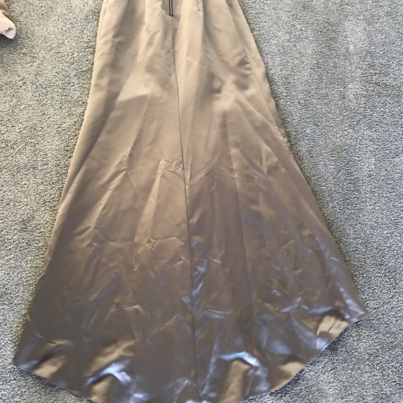 Gorgeous Gown - Picture 4 of 5